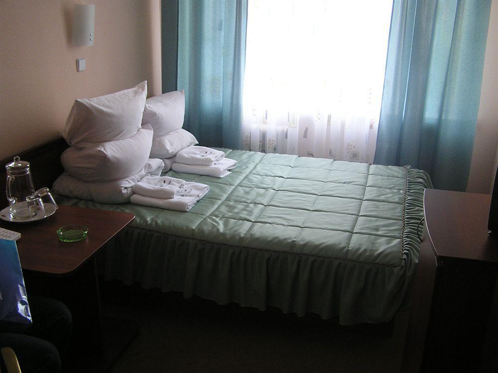 קייב Holosiyvsky Hotel מראה חיצוני תמונה