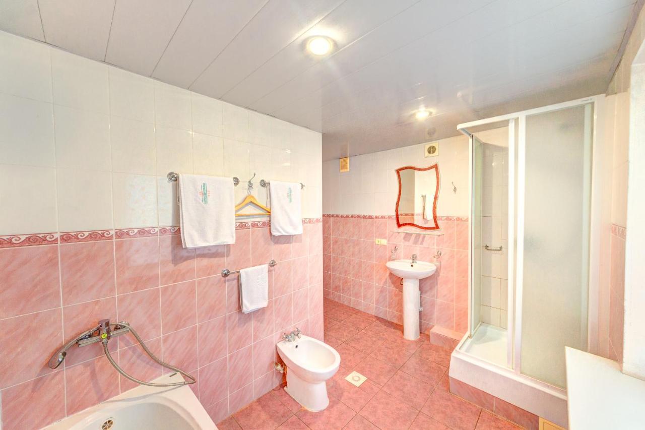 קייב Holosiyvsky Hotel מראה חיצוני תמונה