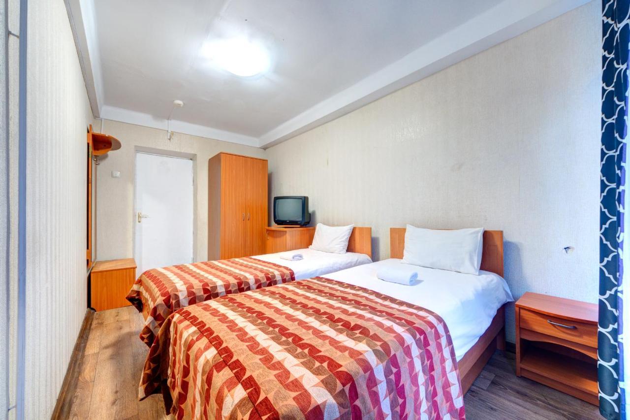 קייב Holosiyvsky Hotel מראה חיצוני תמונה