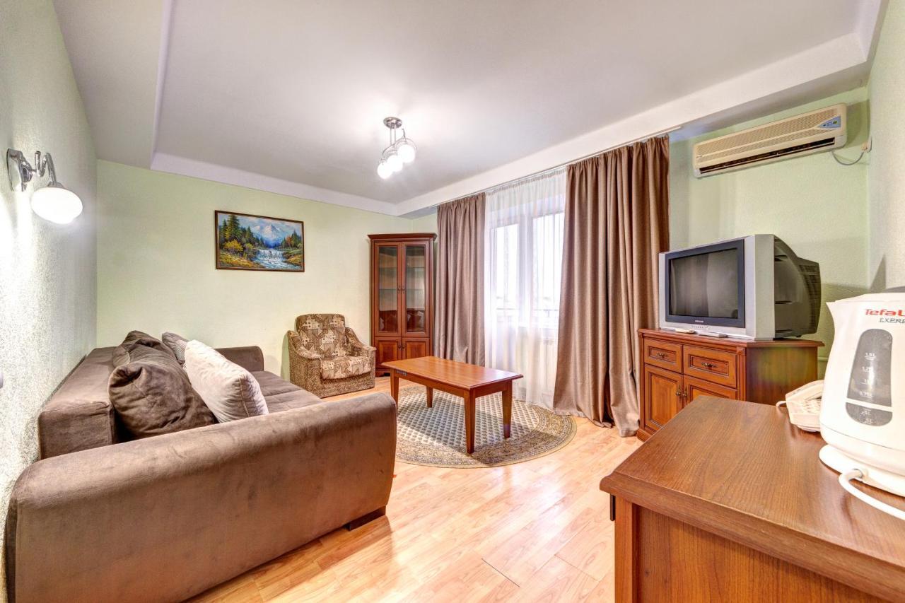קייב Holosiyvsky Hotel מראה חיצוני תמונה