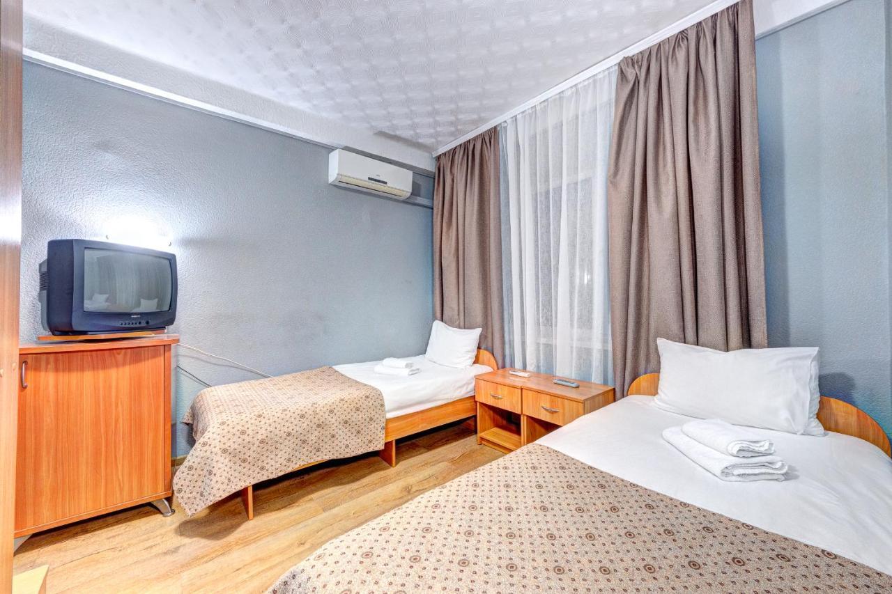 קייב Holosiyvsky Hotel מראה חיצוני תמונה