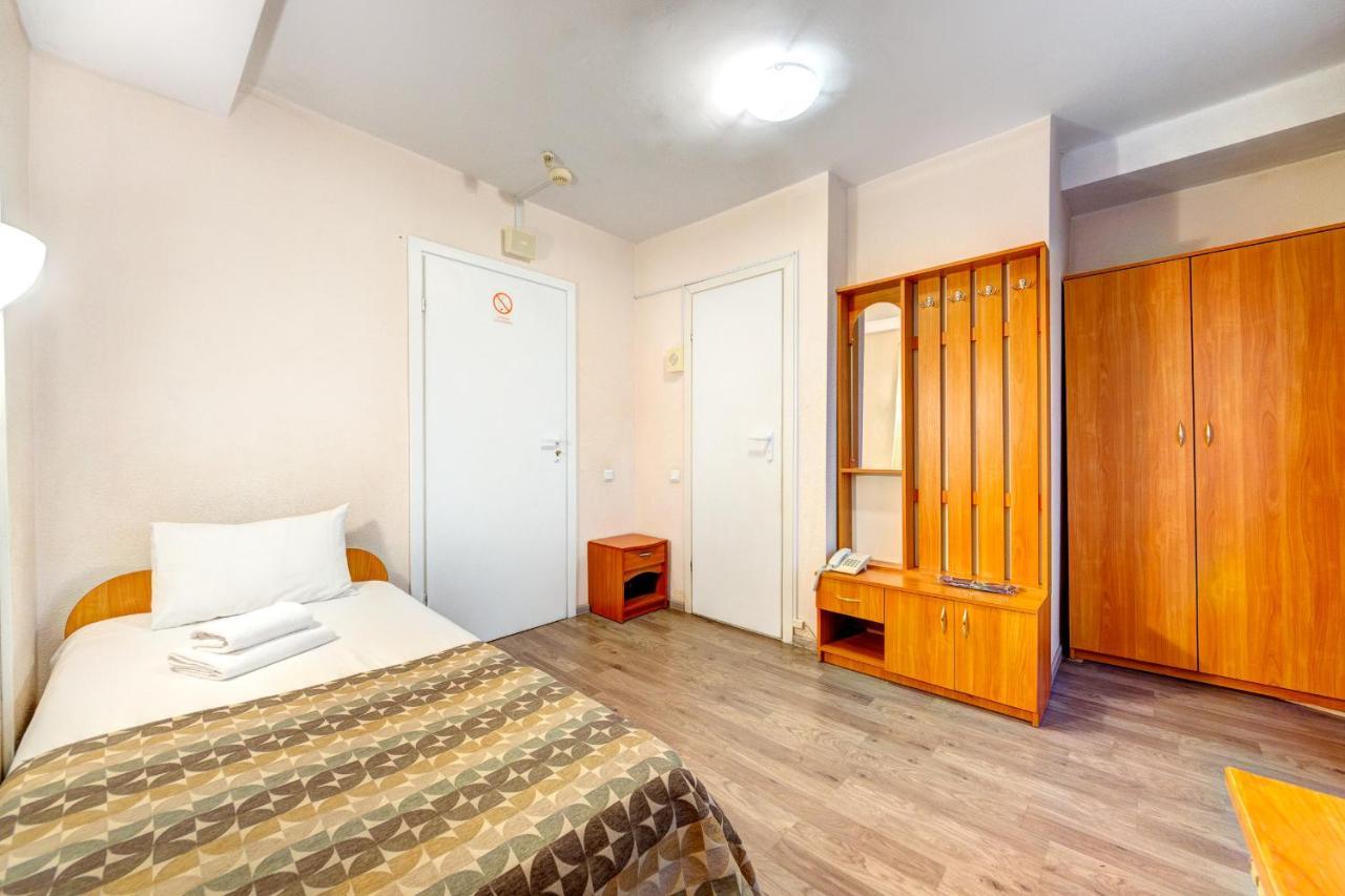 קייב Holosiyvsky Hotel מראה חיצוני תמונה