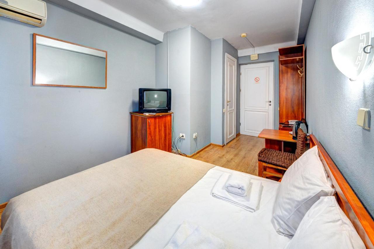 קייב Holosiyvsky Hotel מראה חיצוני תמונה